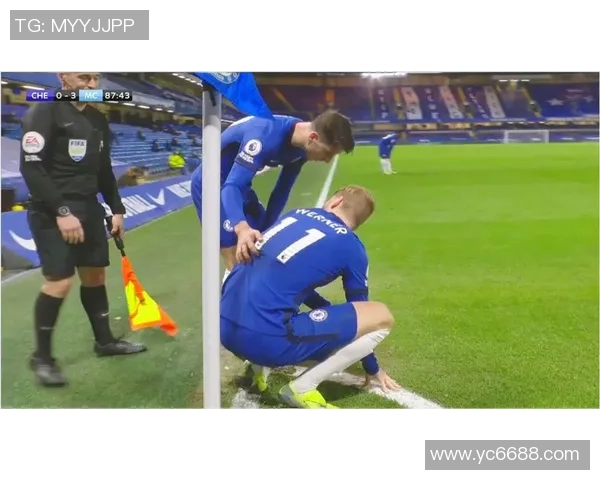 足球场上的搞笑瞬间 球星们的幽默时刻让你笑出声